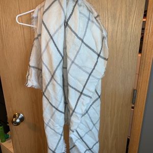White & Black Blanket Scarf